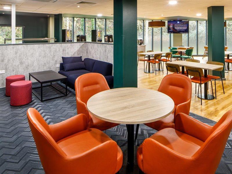 Ibis Budget London Heathrow T5 Slough Extérieur photo