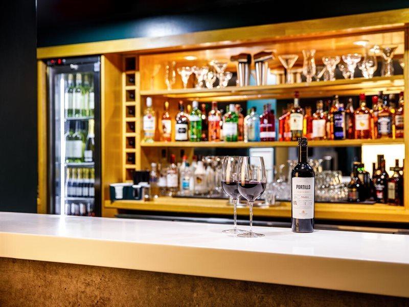 Ibis Budget London Heathrow T5 Slough Extérieur photo