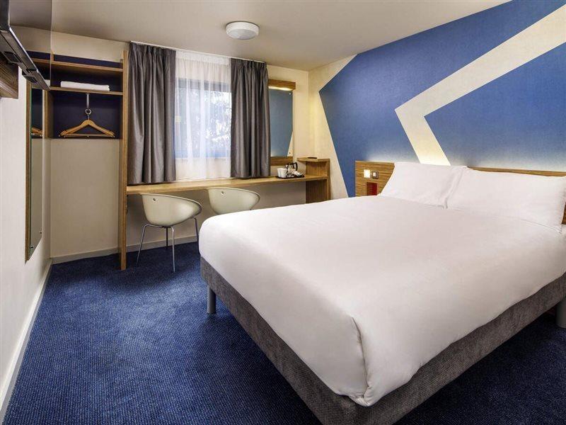 Ibis Budget London Heathrow T5 Slough Extérieur photo