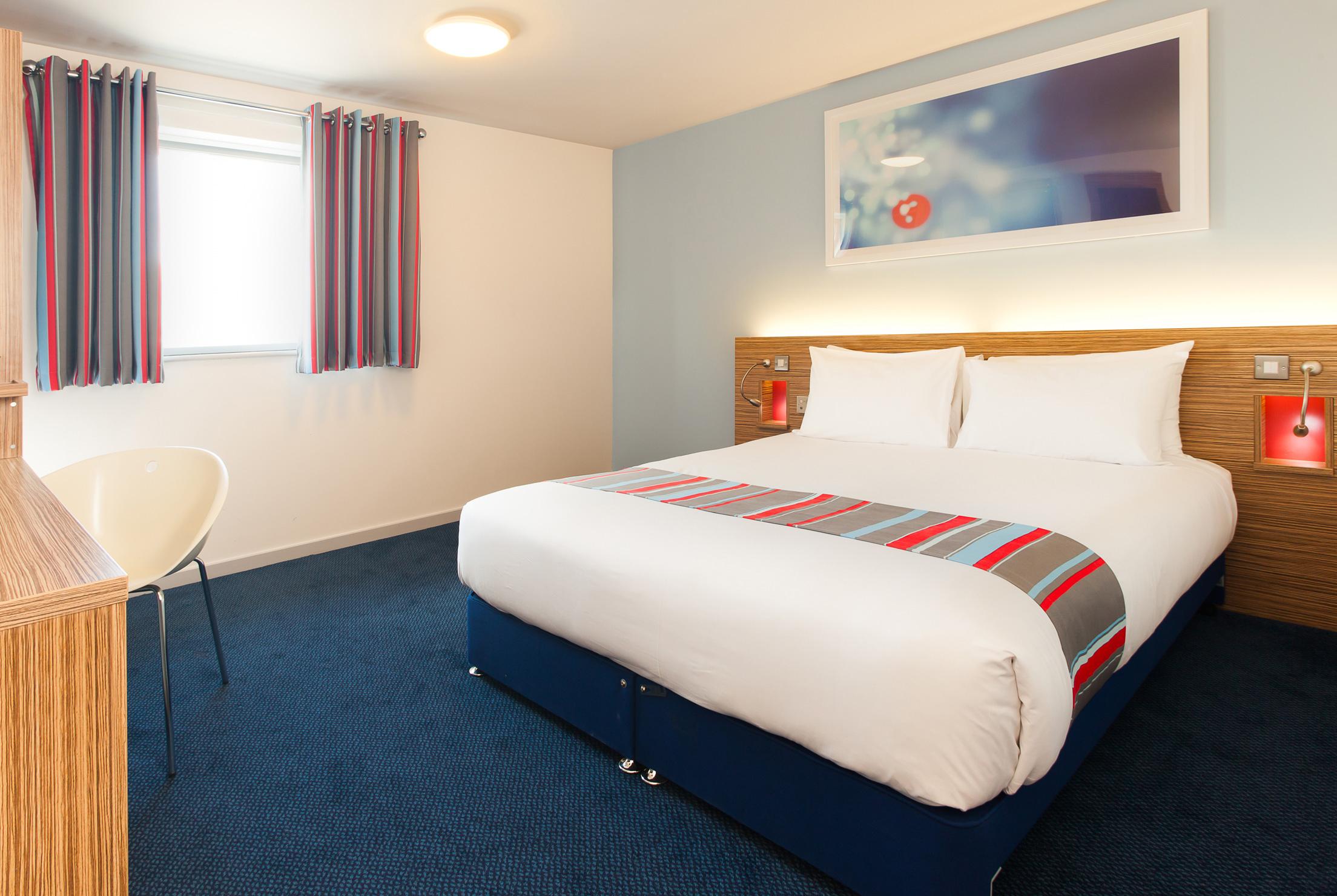 Ibis Budget London Heathrow T5 Slough Extérieur photo