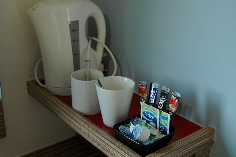 Ibis Budget London Heathrow T5 Slough Extérieur photo