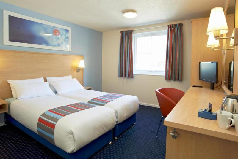 Ibis Budget London Heathrow T5 Slough Extérieur photo